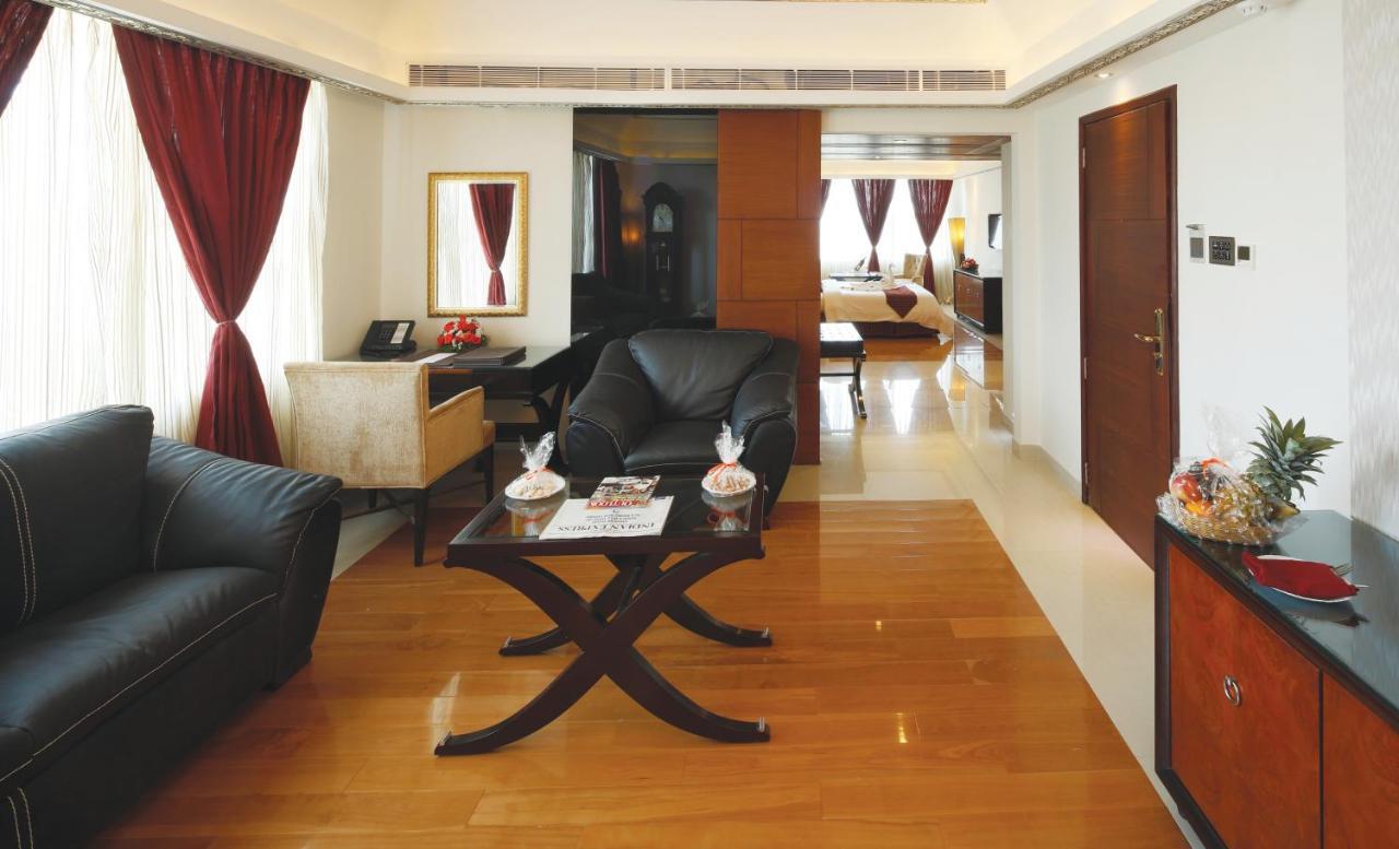Windsor Rajadhani Hotel Thiruvananthapuram Eksteriør bilde