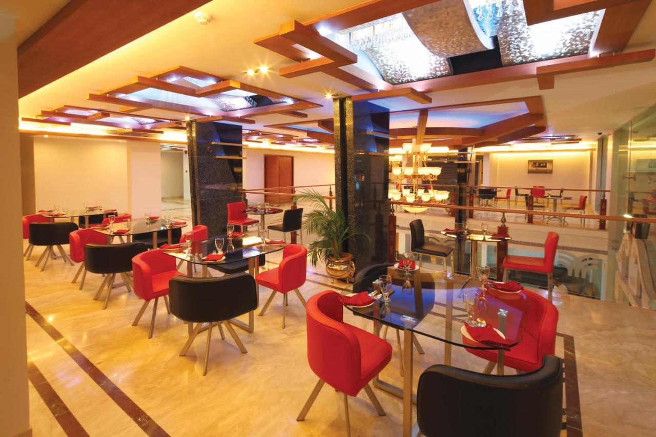 Windsor Rajadhani Hotel Thiruvananthapuram Eksteriør bilde