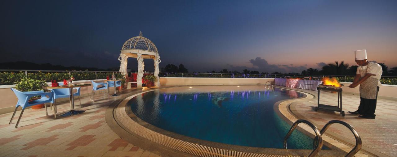Windsor Rajadhani Hotel Thiruvananthapuram Eksteriør bilde