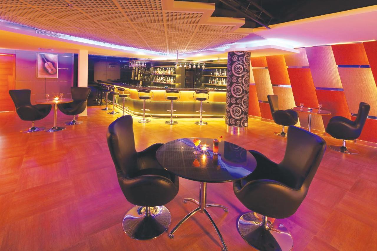 Windsor Rajadhani Hotel Thiruvananthapuram Eksteriør bilde